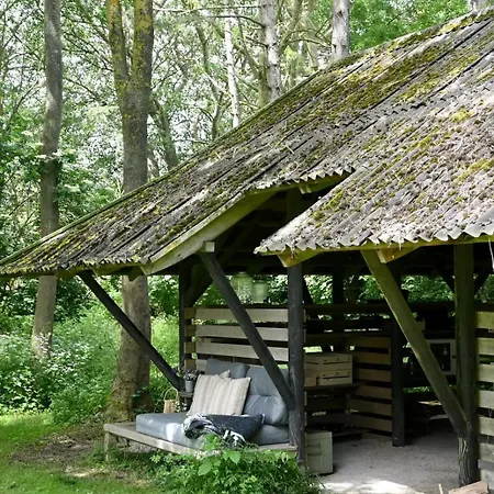 Skovly - Littlest Camp